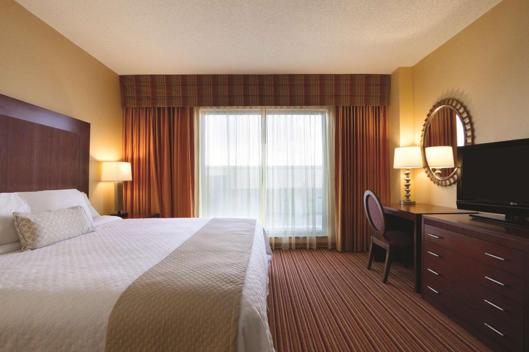 Embassy Suites By Hilton Norman Hotel & Conference Center Luaran gambar