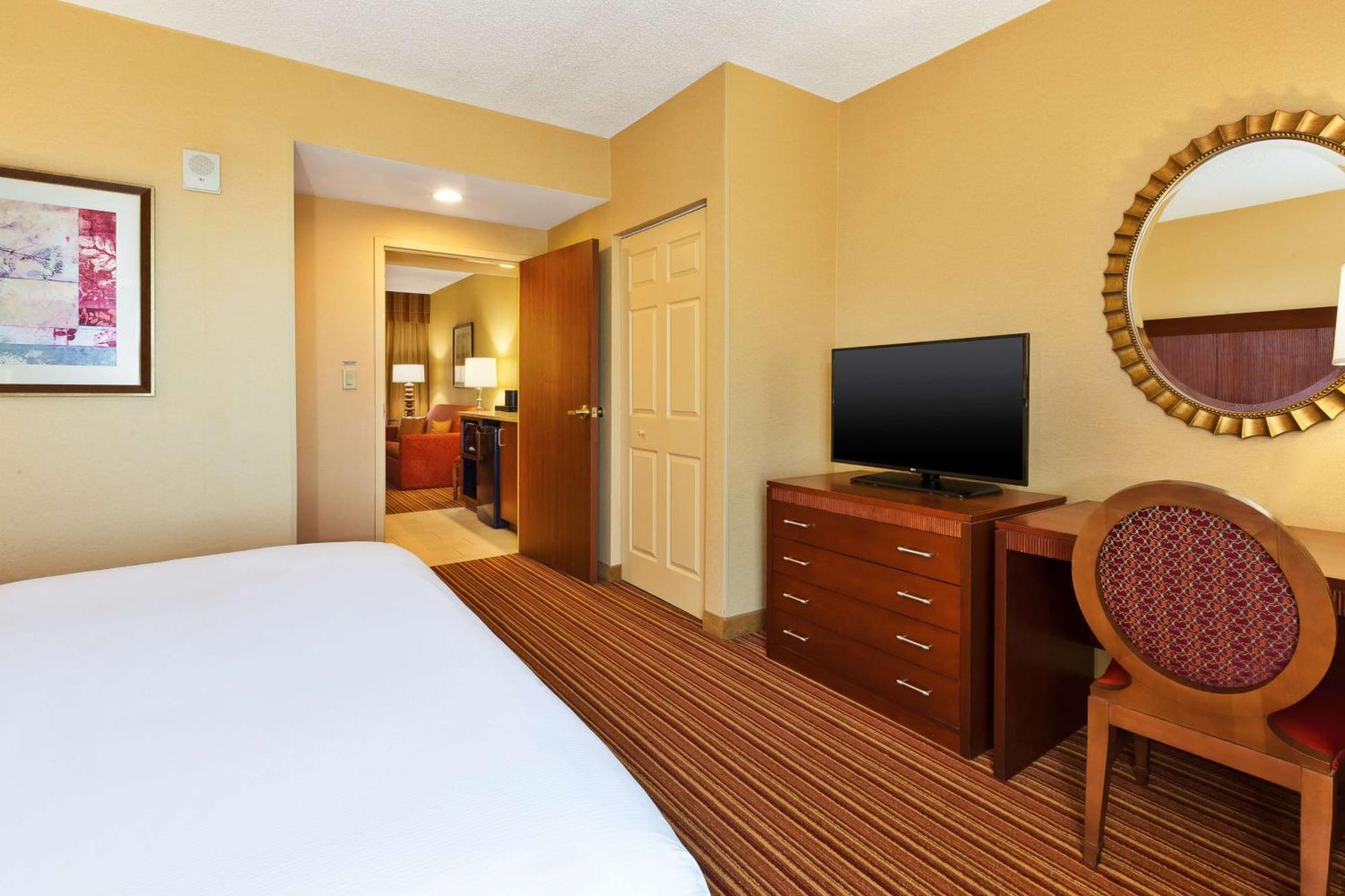 Embassy Suites By Hilton Norman Hotel & Conference Center Luaran gambar