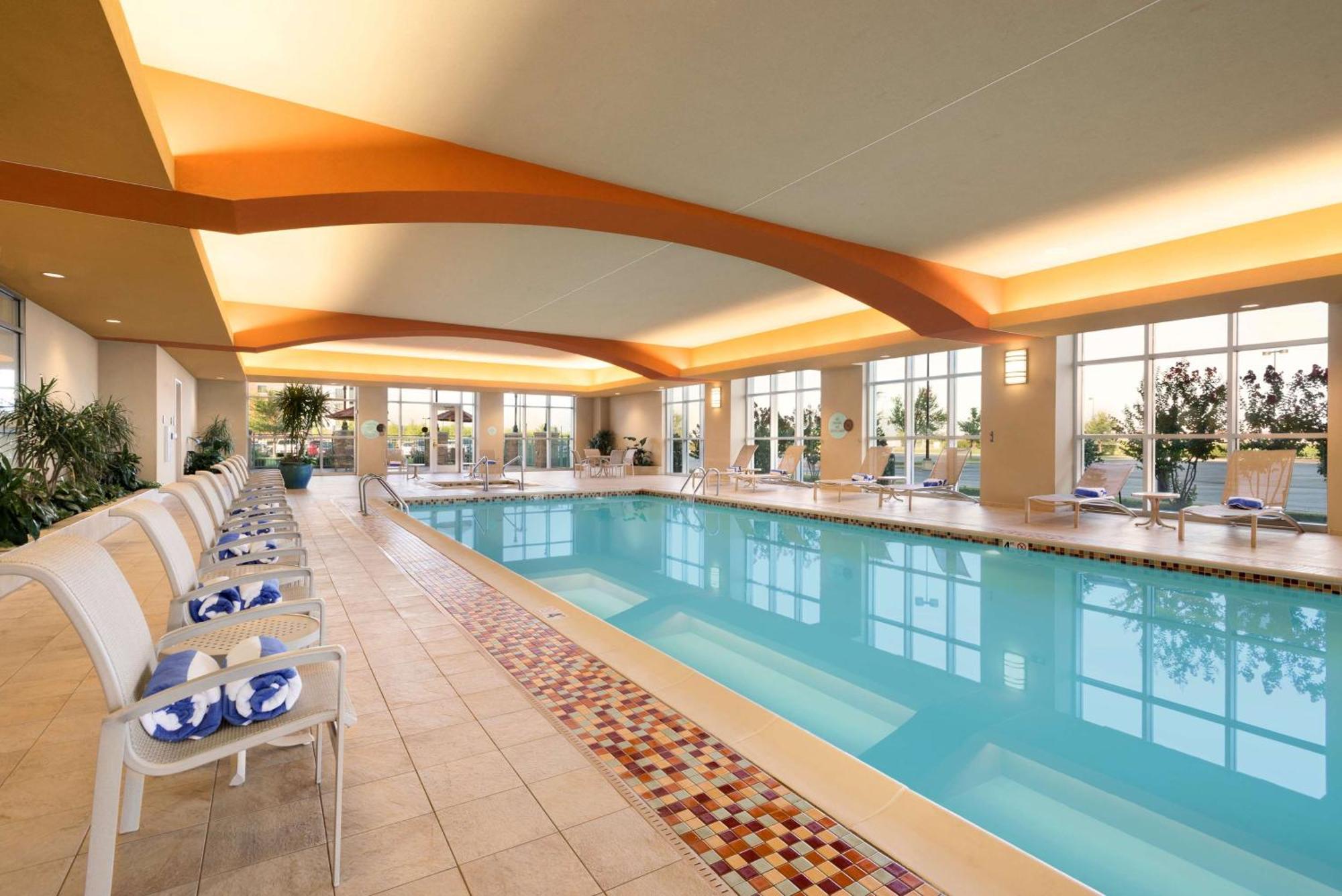Embassy Suites By Hilton Norman Hotel & Conference Center Luaran gambar