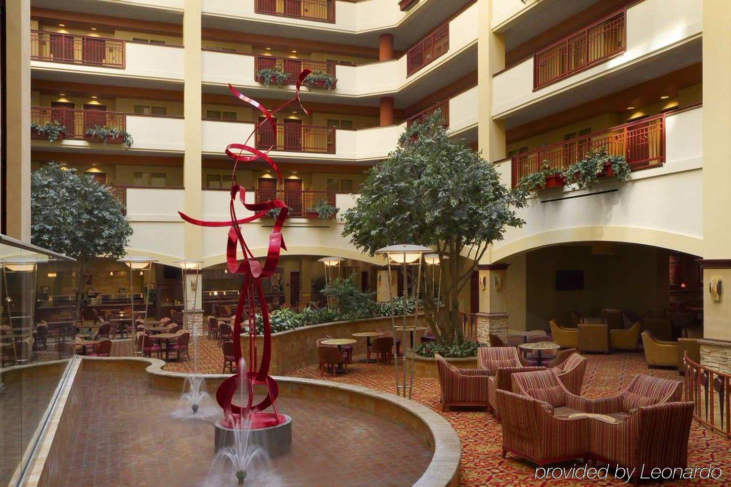 Embassy Suites By Hilton Norman Hotel & Conference Center Dalaman gambar