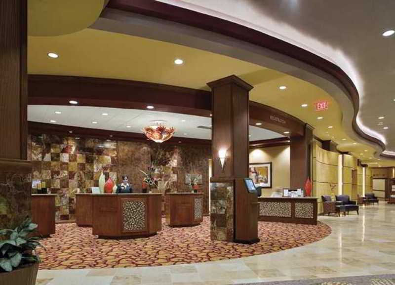 Embassy Suites By Hilton Norman Hotel & Conference Center Dalaman gambar